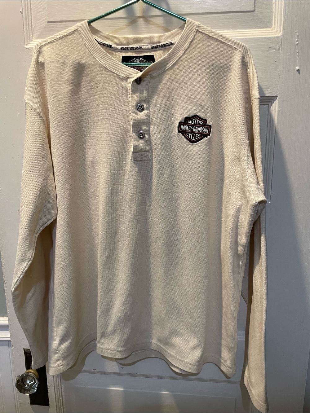 Vintage Harley-Davidson Cream Long Sleeve Henley with Shield Logo, XL